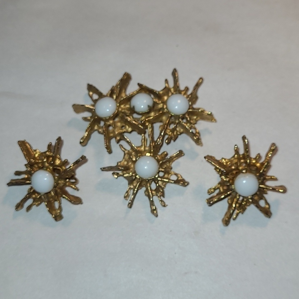 Women's Vintage DeNicola Set Brooch and Earrings